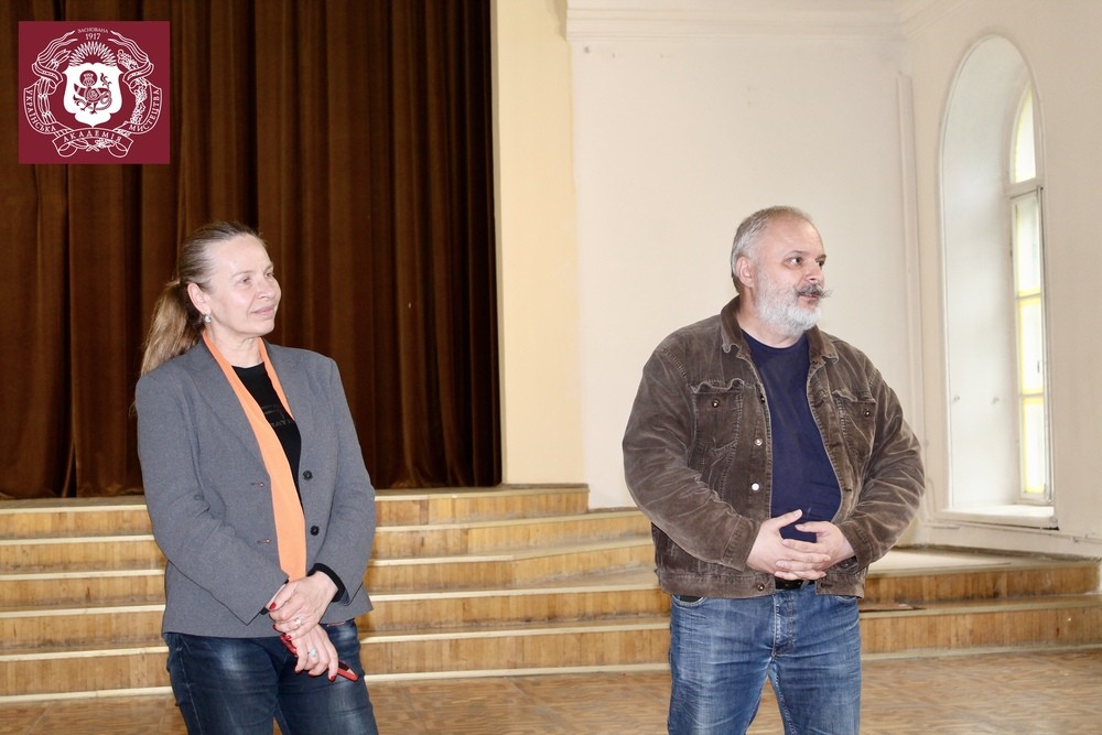 РЕПОРТАЖ З ВІДКРИТТЯ СТУДЕНТСЬКОЇ ВИСТАВКИ "НЕВІДОМІ”