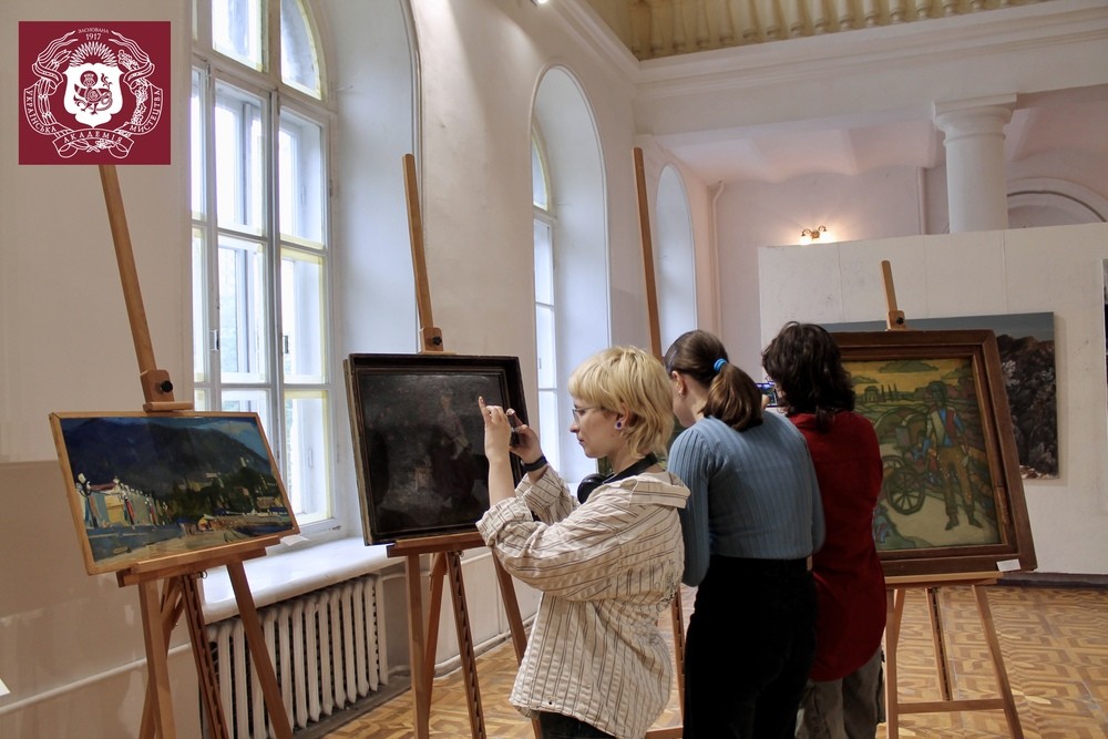 РЕПОРТАЖ З ВІДКРИТТЯ СТУДЕНТСЬКОЇ ВИСТАВКИ "НЕВІДОМІ”
